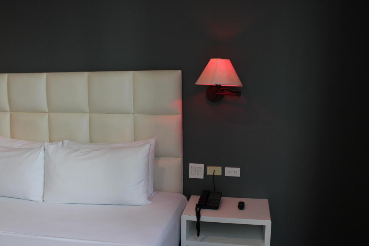 Mio 2* Panama City